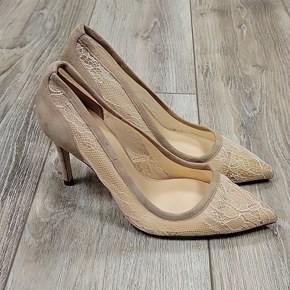 L'Agence.Size 38 Nude Simone Suede-Trimmed Lace Pumps